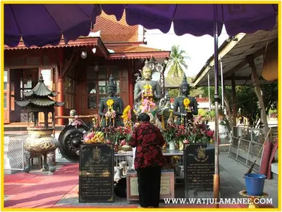 บรรยากาศภายในวัดจุฬามณี — ศาลา องค์เทพ ท้าวเวสสุวรรณ และบริเวณวัด (หน้า /visit)