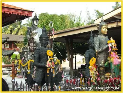 บรรยากาศภายในวัดจุฬามณี — ศาลา องค์เทพ ท้าวเวสสุวรรณ และบริเวณวัด (หน้า /visit)