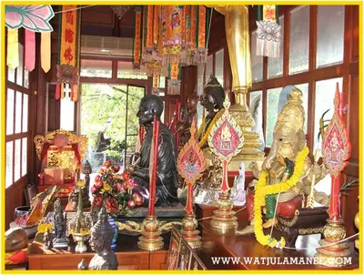 บรรยากาศภายในวัดจุฬามณี — ศาลา องค์เทพ ท้าวเวสสุวรรณ และบริเวณวัด (หน้า /visit)