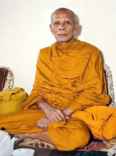 ภาพหลวงพ่อเนื่อง โกวิโท เจ้าอาวาสวัดจุฬามณี
