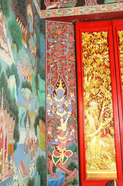 จิตรกรรมฝาผนังและศิลปกรรมภายในพระอุโบสถหินอ่อนจตุรมุข วัดจุฬามณี
