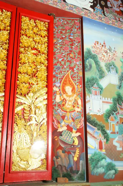 จิตรกรรมฝาผนังและศิลปกรรมภายในพระอุโบสถหินอ่อนจตุรมุข วัดจุฬามณี