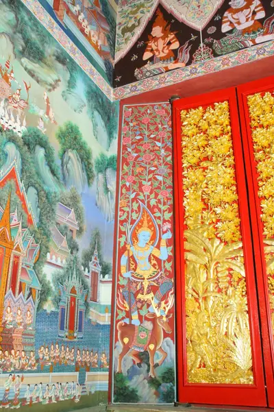 จิตรกรรมฝาผนังและศิลปกรรมภายในพระอุโบสถหินอ่อนจตุรมุข วัดจุฬามณี