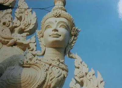 งานศิลป์ปูนปั้นวิหารพระพุทธโสภิตมุณี วัดจุฬามณี อำเภออัมพวา จังหวัดสมุทรสงคราม