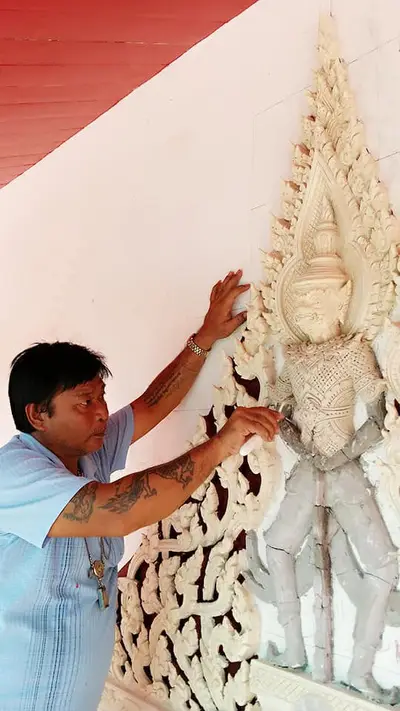 งานศิลป์ปูนปั้นวิหารพระพุทธโสภิตมุณี วัดจุฬามณี อำเภออัมพวา จังหวัดสมุทรสงคราม