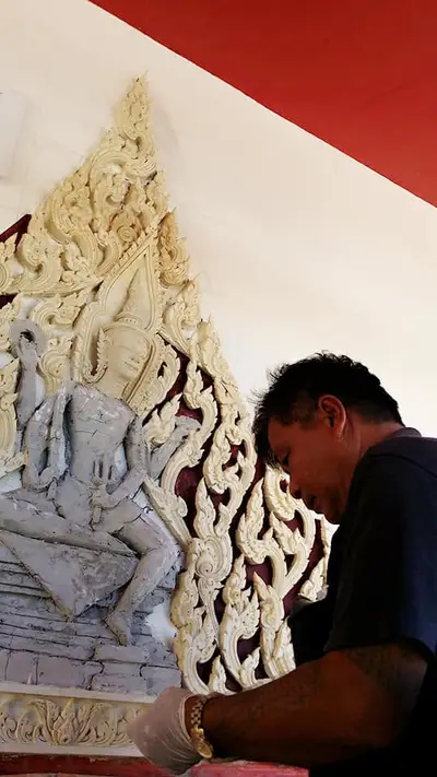 งานศิลป์ปูนปั้นวิหารพระพุทธโสภิตมุณี วัดจุฬามณี อำเภออัมพวา จังหวัดสมุทรสงคราม