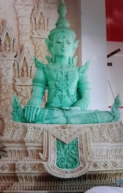 งานศิลป์ปูนปั้นวิหารพระพุทธโสภิตมุณี วัดจุฬามณี อำเภออัมพวา จังหวัดสมุทรสงคราม