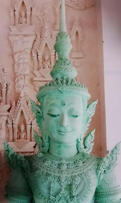 งานศิลป์ปูนปั้นวิหารพระพุทธโสภิตมุณี วัดจุฬามณี อำเภออัมพวา จังหวัดสมุทรสงคราม