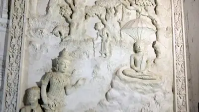 งานศิลป์ปูนปั้นวิหารพระพุทธโสภิตมุณี วัดจุฬามณี อำเภออัมพวา จังหวัดสมุทรสงคราม