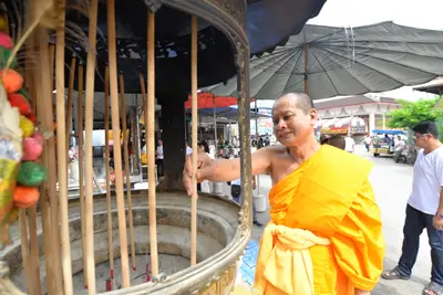 ประมวลภาพพิธีพุทธาภิเษกเหรียญเสมาบรมครู ท้าวเวสสุวรรณโณ รุ่นสร้างบารมี วัดจุฬามณี ปี ๒๕๖๐