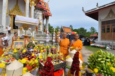 ประมวลภาพพิธีพุทธาภิเษกเหรียญเสมาบรมครู ท้าวเวสสุวรรณโณ รุ่นสร้างบารมี วัดจุฬามณี ปี ๒๕๖๐