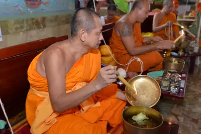 ประมวลภาพพิธีพุทธาภิเษกเหรียญเสมาบรมครู ท้าวเวสสุวรรณโณ รุ่นสร้างบารมี วัดจุฬามณี ปี ๒๕๖๐