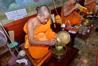 ประมวลภาพพิธีพุทธาภิเษกเหรียญเสมาบรมครู ท้าวเวสสุวรรณโณ รุ่นสร้างบารมี วัดจุฬามณี ปี ๒๕๖๐