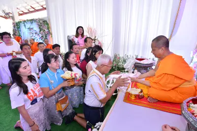 ประมวลภาพงานอายุวัฒนมงคล ๖๓ ปี หลวงพ่ออิฏฐ์ และพิธีครอบครูบูรพาจารย์ วัดจุฬามณี ปี ๒๕๖๒