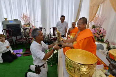 ประมวลภาพงานอายุวัฒนมงคล ๖๓ ปี หลวงพ่ออิฏฐ์ และพิธีครอบครูบูรพาจารย์ วัดจุฬามณี ปี ๒๕๖๒