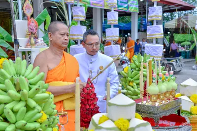 ประมวลภาพพิธีเททองหล่อองค์ท้าวเวสสุวรรณ ๗ องค์ วัดจุฬามณี ปี ๒๕๖๒