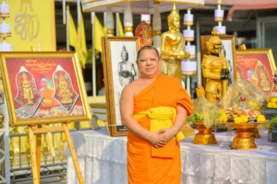 ประมวลภาพพิธีบวงสรวงองค์หลวงพ่อบ้านแหลม ปี ๒๕๖๔