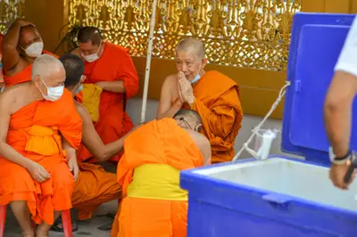 ประมวลภาพพิธีบวงสรวงองค์หลวงพ่อบ้านแหลม ปี ๒๕๖๔