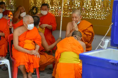 ประมวลภาพพิธีบวงสรวงองค์หลวงพ่อบ้านแหลม ปี ๒๕๖๔