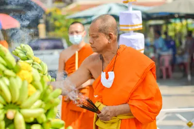 ประมวลภาพพิธีบวงสรวงองค์หลวงพ่อบ้านแหลม ปี ๒๕๖๔