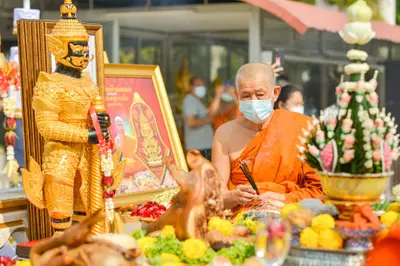 ประมวลภาพพิธีบวงสรวงองค์หลวงพ่อบ้านแหลม ปี ๒๕๖๔
