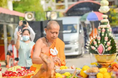 ประมวลภาพพิธีบวงสรวงองค์หลวงพ่อบ้านแหลม ปี ๒๕๖๔