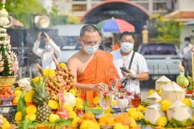 ประมวลภาพพิธีบวงสรวงองค์หลวงพ่อบ้านแหลม ปี ๒๕๖๔