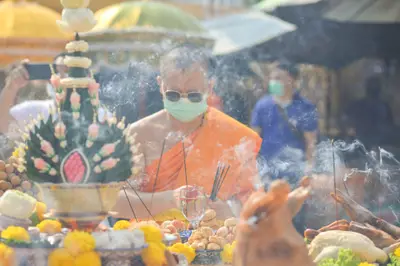 ประมวลภาพพิธีบวงสรวงองค์หลวงพ่อบ้านแหลม ปี ๒๕๖๔