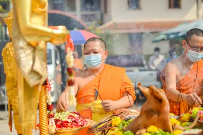 ประมวลภาพพิธีบวงสรวงองค์หลวงพ่อบ้านแหลม ปี ๒๕๖๔