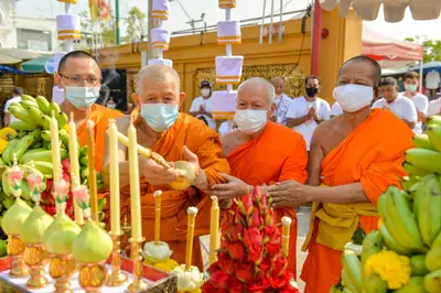 ประมวลภาพพิธีบวงสรวงองค์หลวงพ่อบ้านแหลม ปี ๒๕๖๔