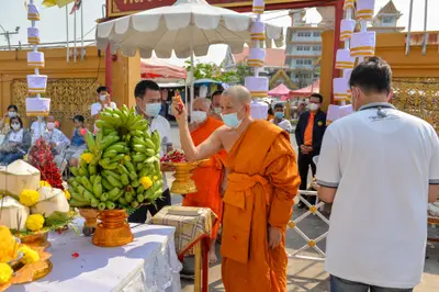 ประมวลภาพพิธีบวงสรวงองค์หลวงพ่อบ้านแหลม ปี ๒๕๖๔
