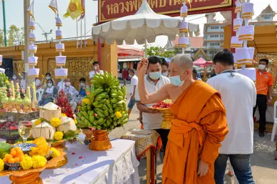 ประมวลภาพพิธีบวงสรวงองค์หลวงพ่อบ้านแหลม ปี ๒๕๖๔