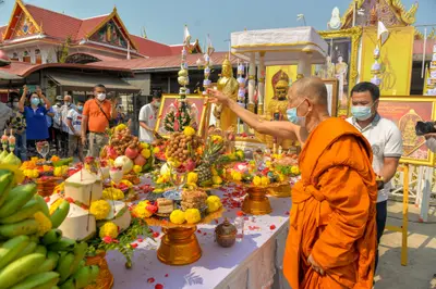 ประมวลภาพพิธีบวงสรวงองค์หลวงพ่อบ้านแหลม ปี ๒๕๖๔