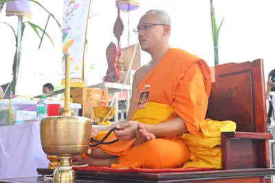 ประมวลภาพพิธีพุทธาภิเษกเหรียญหลวงพ่อโสธร ประทับหลังท้าวเวสสุวรรณโณ ปี ๒๕๖๔