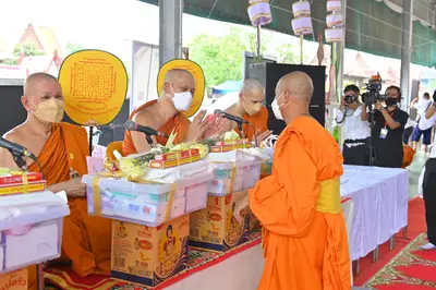 ประมวลภาพพิธีพุทธาภิเษกเหรียญหลวงพ่อโสธร ประทับหลังท้าวเวสสุวรรณโณ ปี ๒๕๖๔