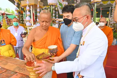 ประมวลภาพพิธีพุทธาภิเษกเหรียญหลวงพ่อโสธร ประทับหลังท้าวเวสสุวรรณโณ ปี ๒๕๖๔