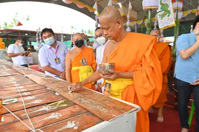 ประมวลภาพพิธีพุทธาภิเษกเหรียญหลวงพ่อโสธร ประทับหลังท้าวเวสสุวรรณโณ ปี ๒๕๖๔