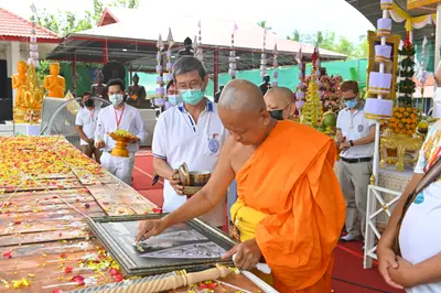 ประมวลภาพพิธีพุทธาภิเษกเหรียญหลวงพ่อโสธร ประทับหลังท้าวเวสสุวรรณโณ ปี ๒๕๖๔