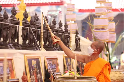 ประมวลภาพงานสมโภช ๒ ทศวรรษ เหรียญท้าวเวสสุวรรณโณ พิมพ์จำปี ๒๕๔๕ วัดจุฬามณี ปี ๒๕๖๕