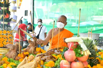ประมวลภาพพิธีอัญเชิญพระประธานขึ้นประดิษฐาน วัดจุฬามณี ปี ๒๕๖๕