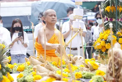 ประมวลภาพพิธีพุทธาภิเษกเหรียญเจริญพร เศรษฐีเขลางค์นคร วัดจุฬามณี ปี ๒๕๖๕