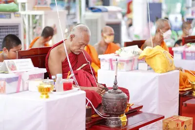 ประมวลภาพพิธีพุทธาภิเษกเหรียญเจริญพร เศรษฐีเขลางค์นคร วัดจุฬามณี ปี ๒๕๖๕