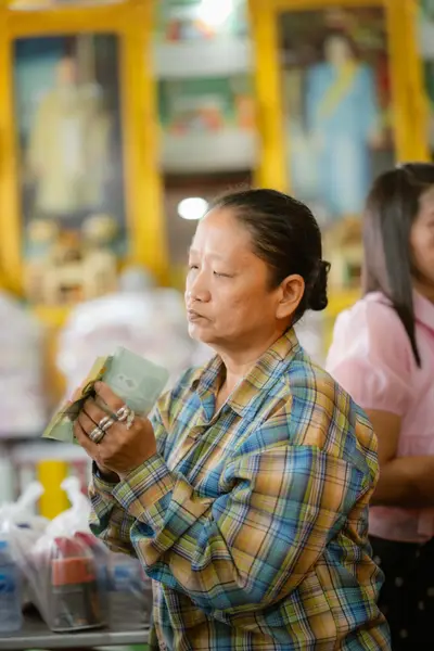ภาพบรรยากาศพิธีทำบุญอายุวัฒนมงคล ๗๐ ปี พระสมุทรวชิรโสภณ วิ. (หลวงพ่ออิฏฐ์) วัดจุฬามณี ๑ สิงหาคม ๒๕๖๙ — ภาพที่ 36