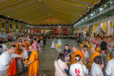 ภาพบรรยากาศพิธีทำบุญอายุวัฒนมงคล ๗๐ ปี พระสมุทรวชิรโสภณ วิ. (หลวงพ่ออิฏฐ์) วัดจุฬามณี ๑ สิงหาคม ๒๕๖๙ — ภาพที่ 45