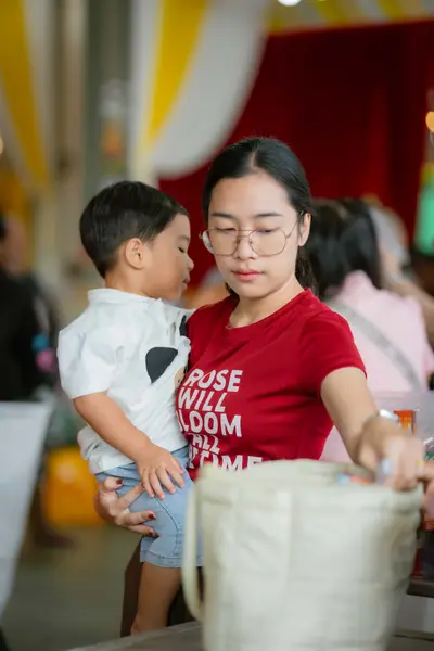 ภาพบรรยากาศพิธีทำบุญอายุวัฒนมงคล ๗๐ ปี พระสมุทรวชิรโสภณ วิ. (หลวงพ่ออิฏฐ์) วัดจุฬามณี ๑ สิงหาคม ๒๕๖๙ — ภาพที่ 46