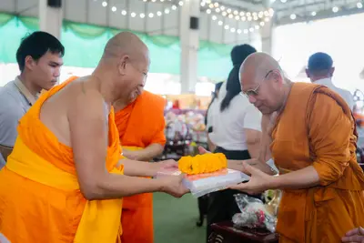 ภาพบรรยากาศพิธีทำบุญอายุวัฒนมงคล ๗๐ ปี พระสมุทรวชิรโสภณ วิ. (หลวงพ่ออิฏฐ์) วัดจุฬามณี ๑ สิงหาคม ๒๕๖๙ — ภาพที่ 58