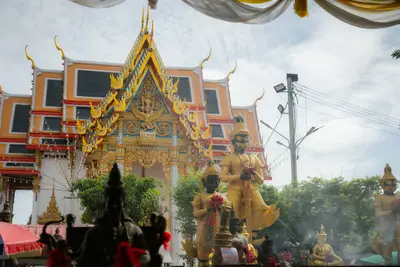 ภาพบรรยากาศพิธีทำบุญอายุวัฒนมงคล ๗๐ ปี พระสมุทรวชิรโสภณ วิ. (หลวงพ่ออิฏฐ์) วัดจุฬามณี ๑ สิงหาคม ๒๕๖๙ — ภาพที่ 77