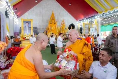 ภาพบรรยากาศพิธีทำบุญอายุวัฒนมงคล ๗๐ ปี พระสมุทรวชิรโสภณ วิ. (หลวงพ่ออิฏฐ์) วัดจุฬามณี ๑ สิงหาคม ๒๕๖๙ — ภาพที่ 87
