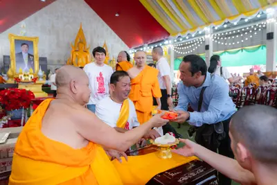 ภาพบรรยากาศพิธีทำบุญอายุวัฒนมงคล ๗๐ ปี พระสมุทรวชิรโสภณ วิ. (หลวงพ่ออิฏฐ์) วัดจุฬามณี ๑ สิงหาคม ๒๕๖๙ — ภาพที่ 89