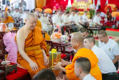 ภาพบรรยากาศพิธีทำบุญอายุวัฒนมงคล ๗๐ ปี พระสมุทรวชิรโสภณ วิ. (หลวงพ่ออิฏฐ์) วัดจุฬามณี ๑ สิงหาคม ๒๕๖๙ — ภาพที่ 109